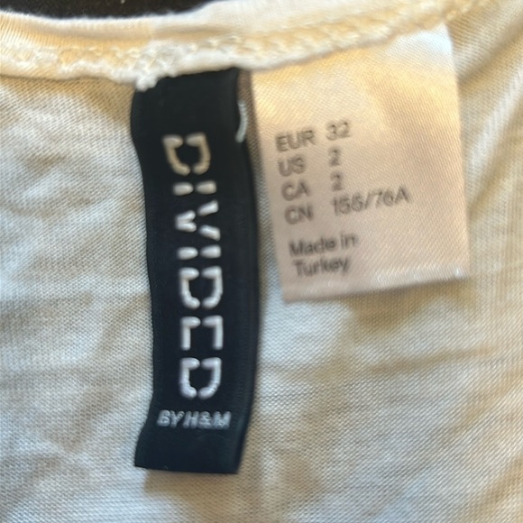 🛑UNAVAILABLE 🛑 DIVIDED By H&M Smock 💋 Tank - Picture 9 of 10